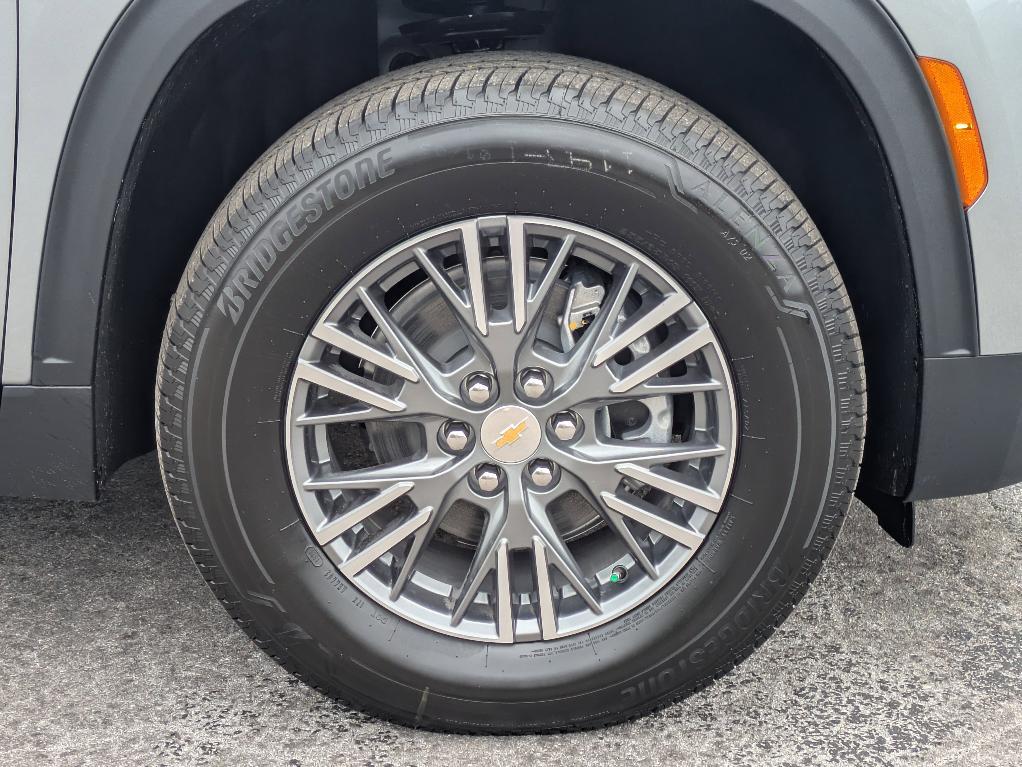 new 2026 Chevrolet Traverse car, priced at $41,445