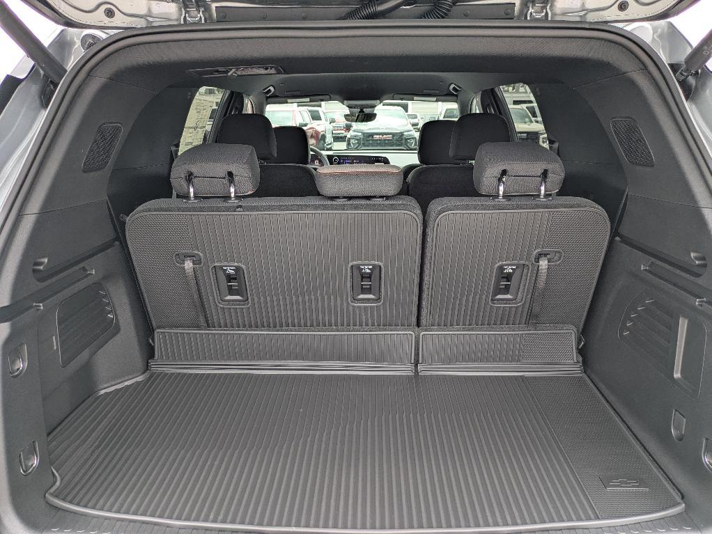 new 2026 Chevrolet Traverse car, priced at $41,445