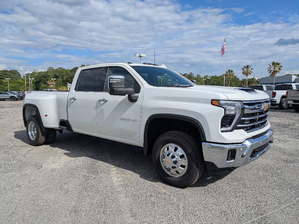 new 2026 Chevrolet Silverado 3500 car, priced at $82,240