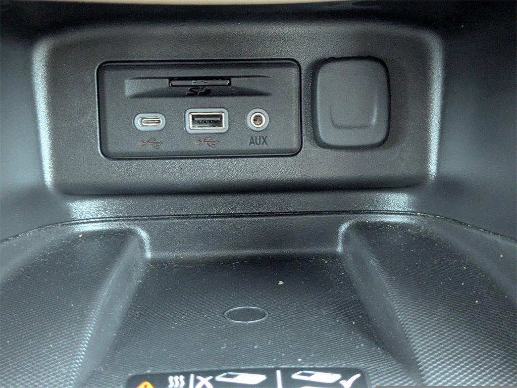 used 2022 Chevrolet Equinox car, priced at $21,575