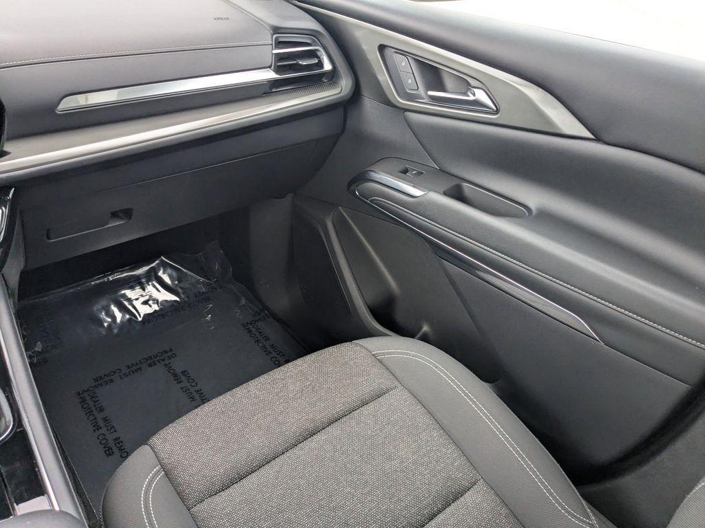 used 2024 Chevrolet Traverse car, priced at $34,889