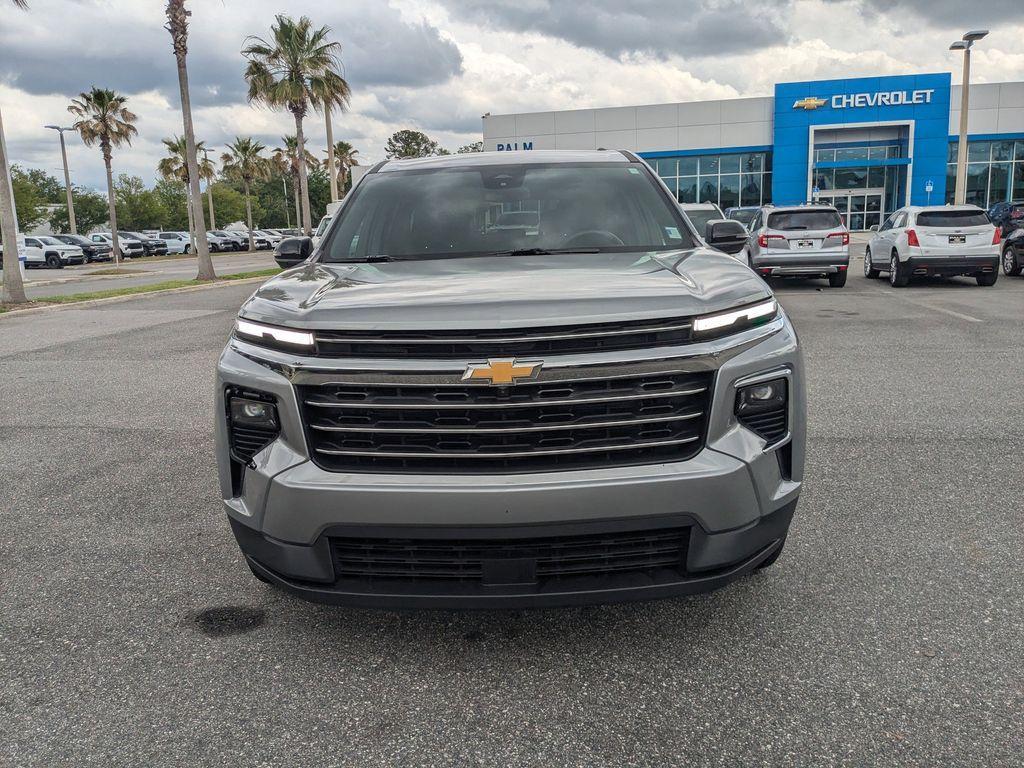 used 2024 Chevrolet Traverse car, priced at $34,889