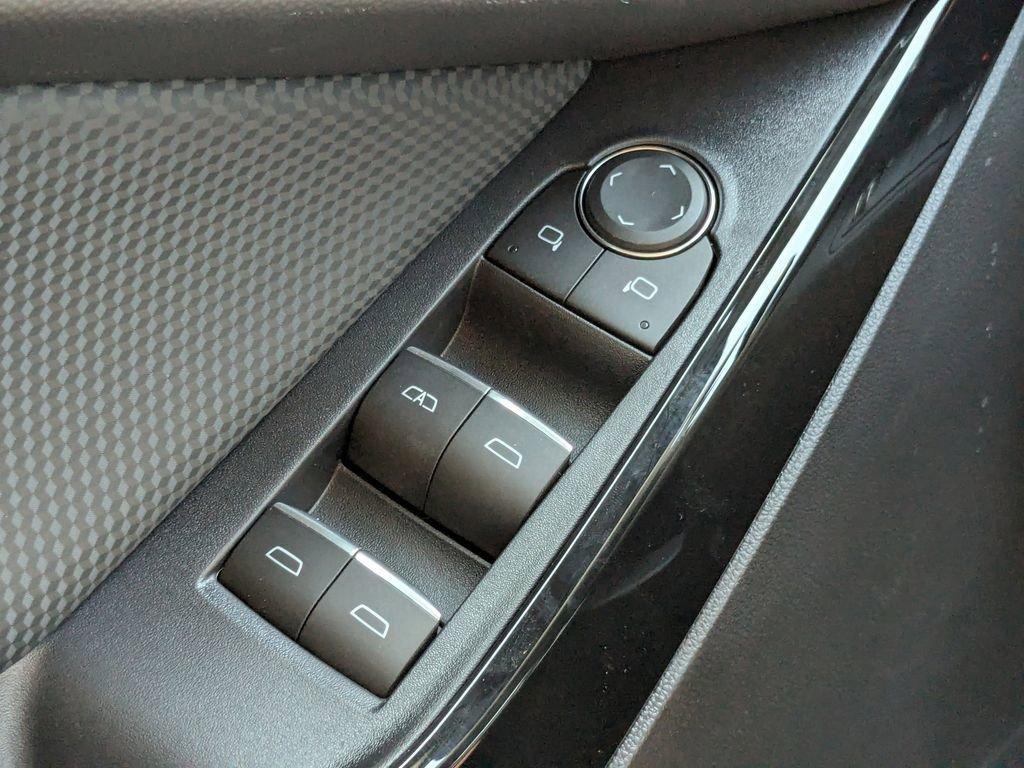 new 2026 Chevrolet Equinox car, priced at $33,395