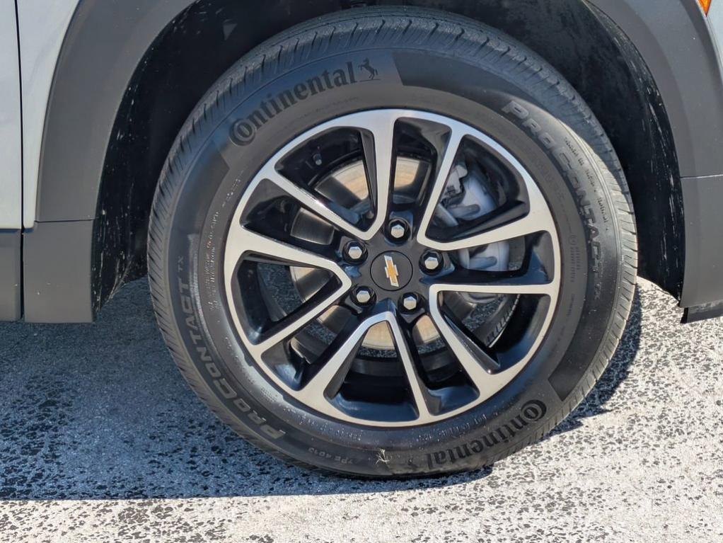 used 2025 Chevrolet TrailBlazer car, priced at $23,589