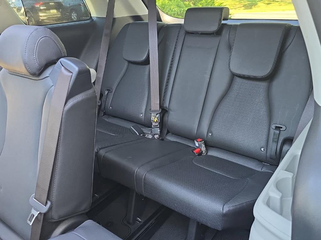 used 2024 Kia Carnival car, priced at $39,299