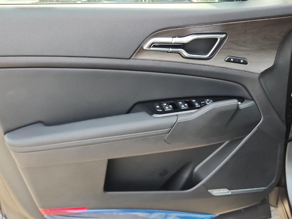 new 2025 Kia Sportage Plug-In Hybrid car, priced at $46,835