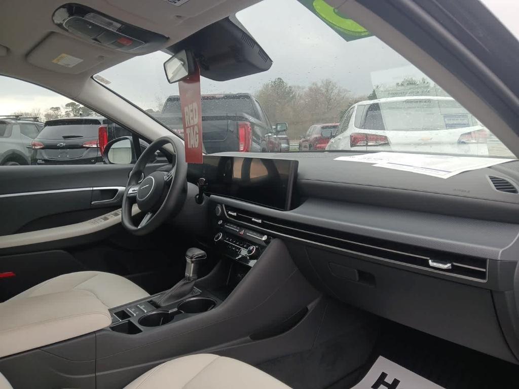 used 2025 Hyundai Sonata car, priced at $25,487