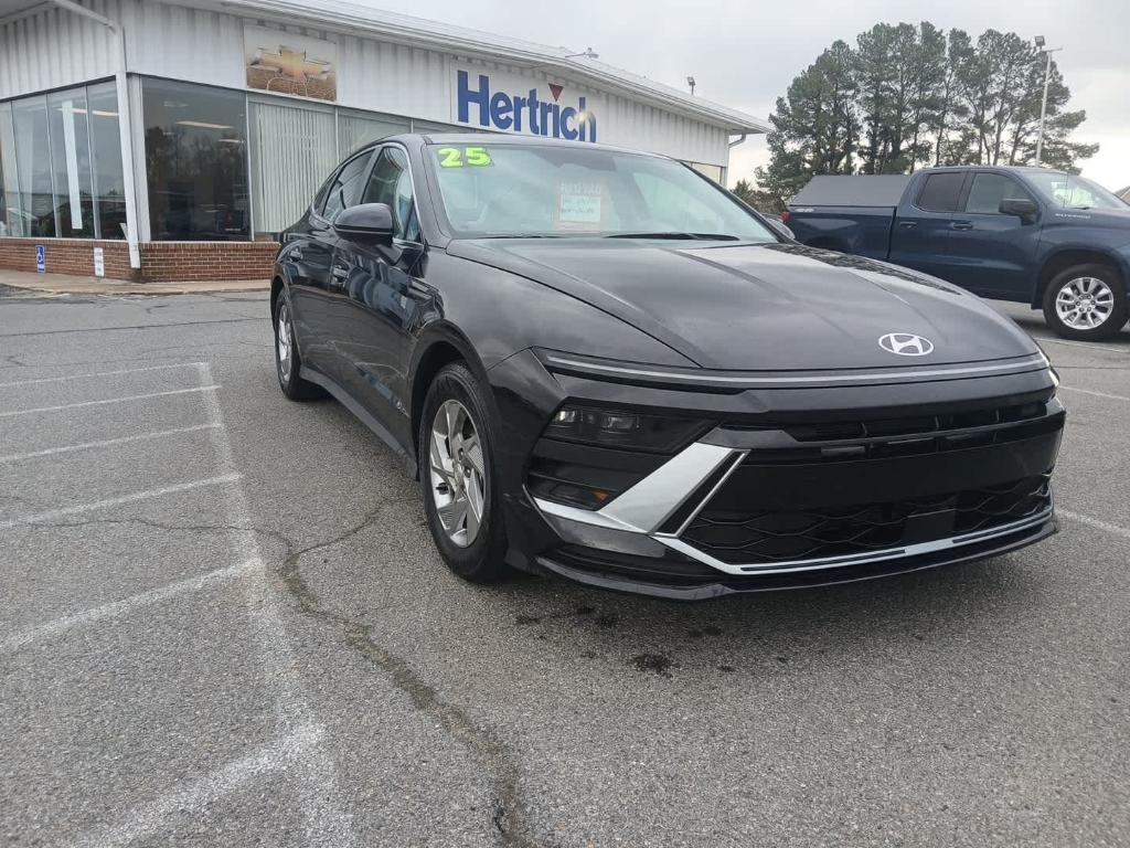 used 2025 Hyundai Sonata car, priced at $25,487