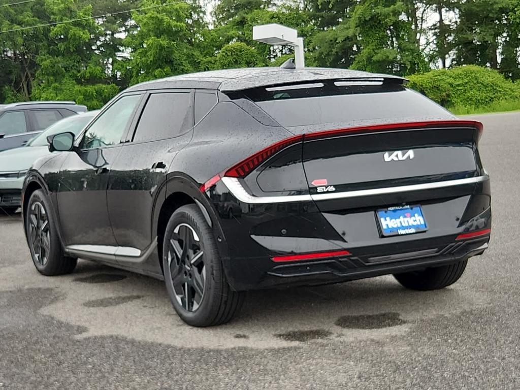 new 2025 Kia EV6 car, priced at $56,995