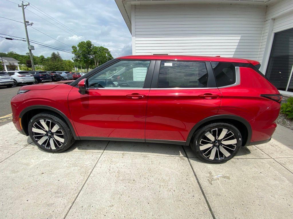 new 2025 Mitsubishi Outlander car, priced at $33,824