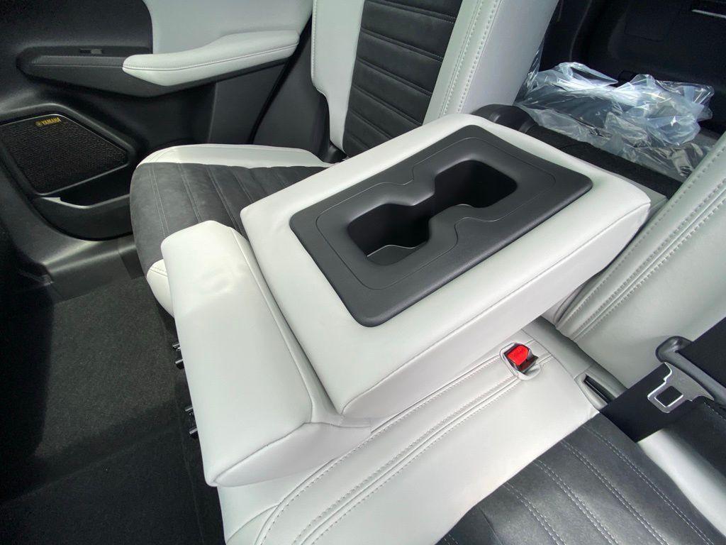 new 2025 Mitsubishi Outlander car, priced at $33,824