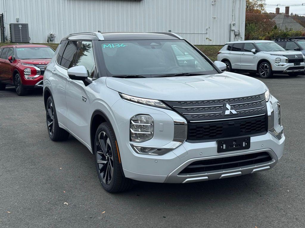 new 2025 Mitsubishi Outlander PHEV car, priced at $43,736