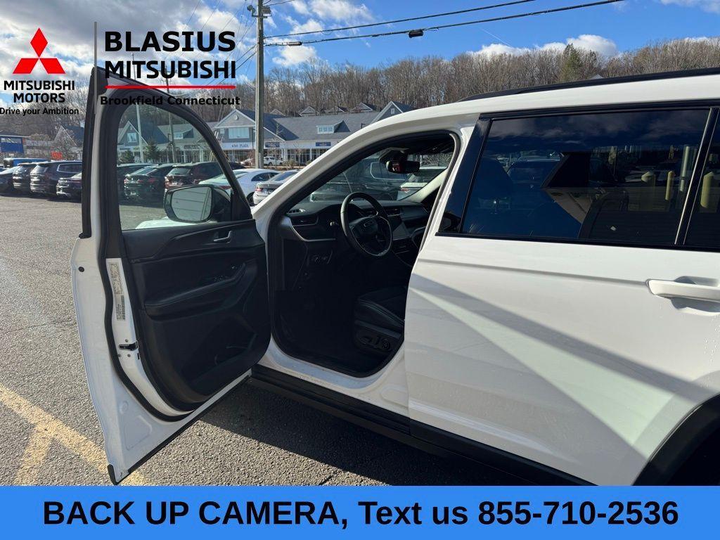 used 2024 Jeep Grand Cherokee L car, priced at $33,229