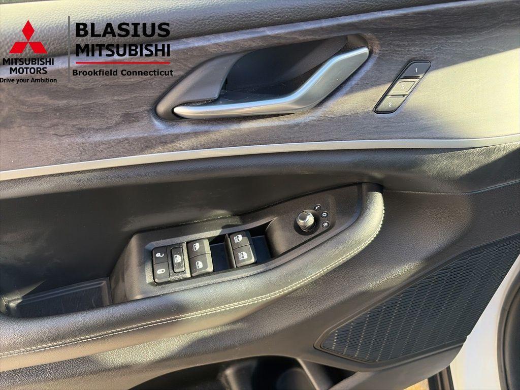 used 2023 Jeep Grand Cherokee L car, priced at $29,995