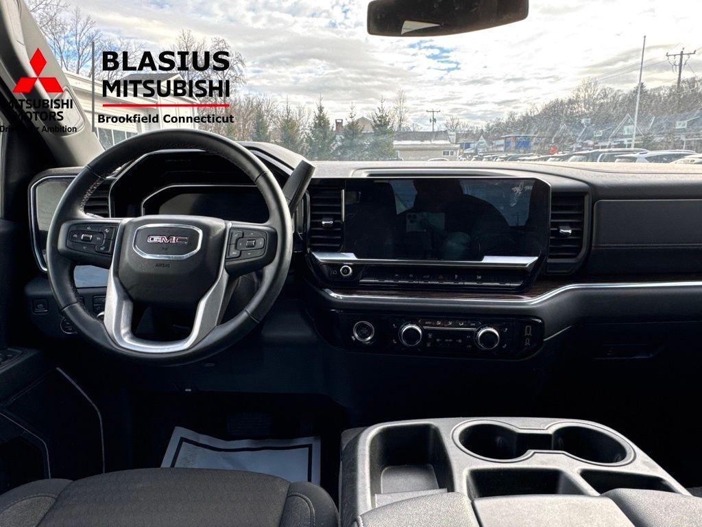 used 2024 GMC Sierra 1500 car, priced at $38,525