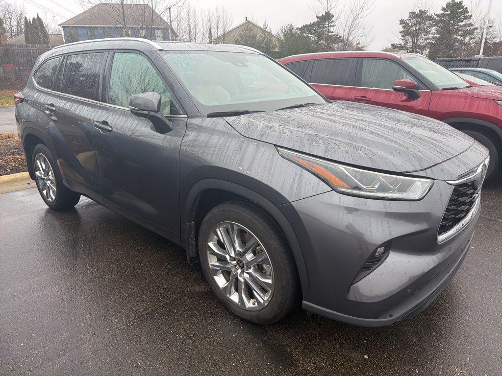 used 2024 Toyota Highlander car, priced at $46,900