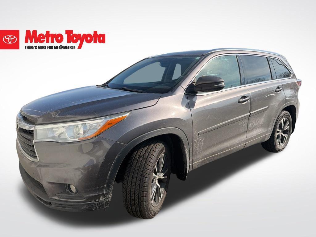 used 2016 Toyota Highlander car, priced at $16,900