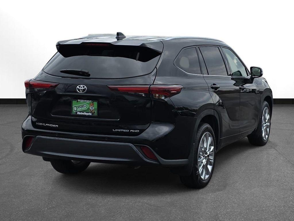 used 2024 Toyota Highlander car, priced at $44,450