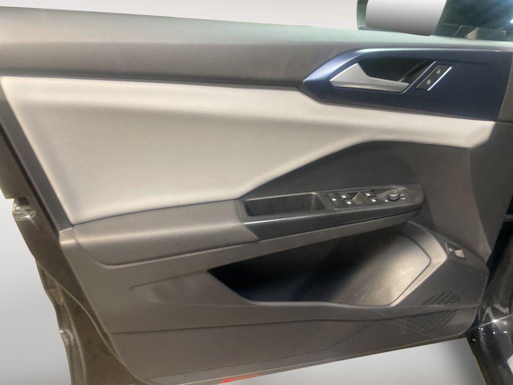 used 2022 Volkswagen Taos car, priced at $20,814