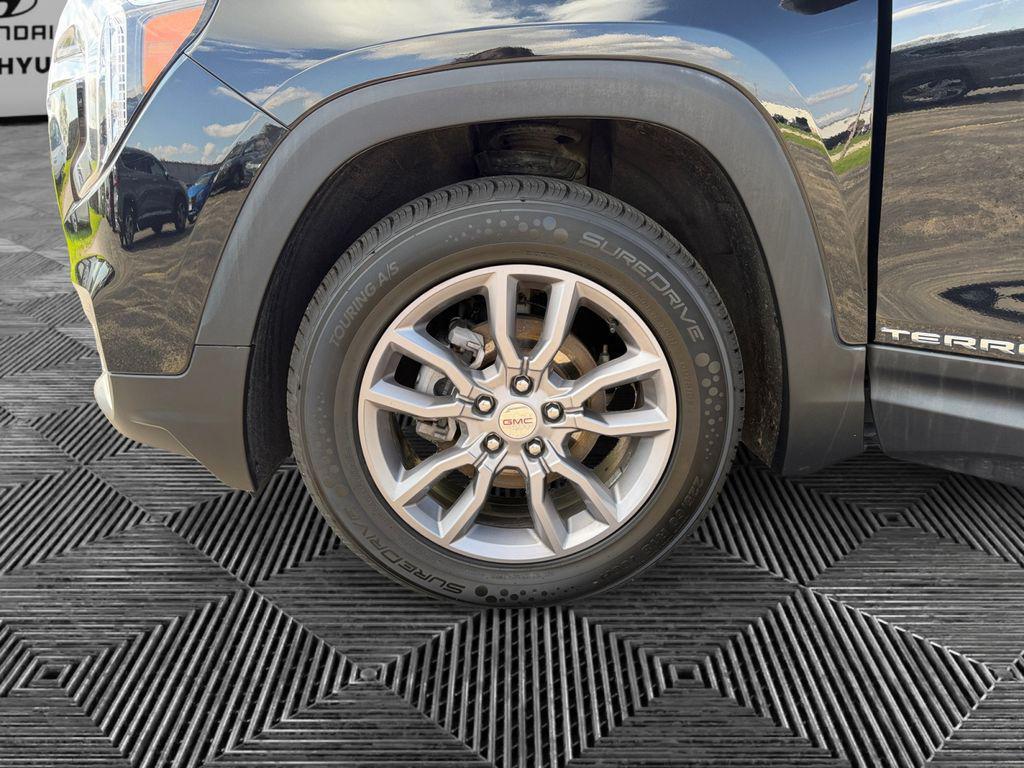 used 2024 GMC Terrain car, priced at $21,889