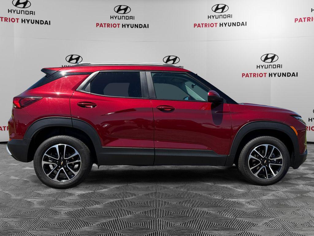 used 2025 Chevrolet TrailBlazer car, priced at $22,340