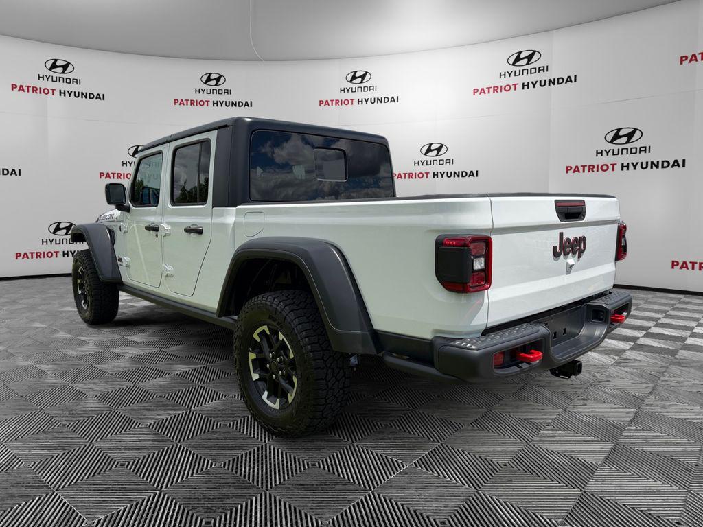 used 2026 Jeep Gladiator car, priced at $43,687