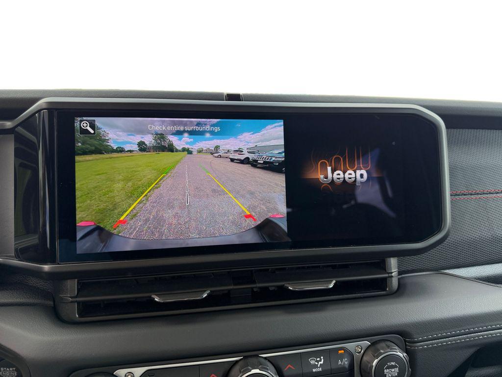 used 2026 Jeep Gladiator car, priced at $43,687