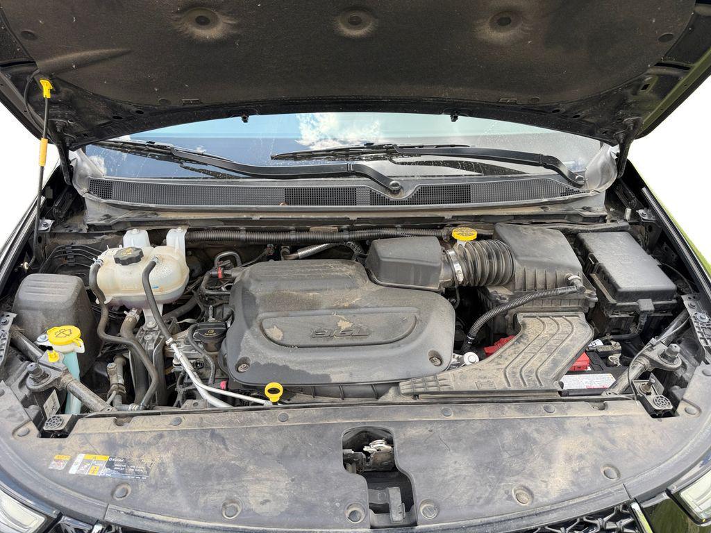 used 2024 Chrysler Pacifica car, priced at $25,646