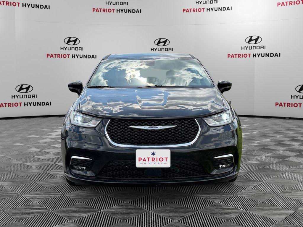 used 2024 Chrysler Pacifica car, priced at $25,646