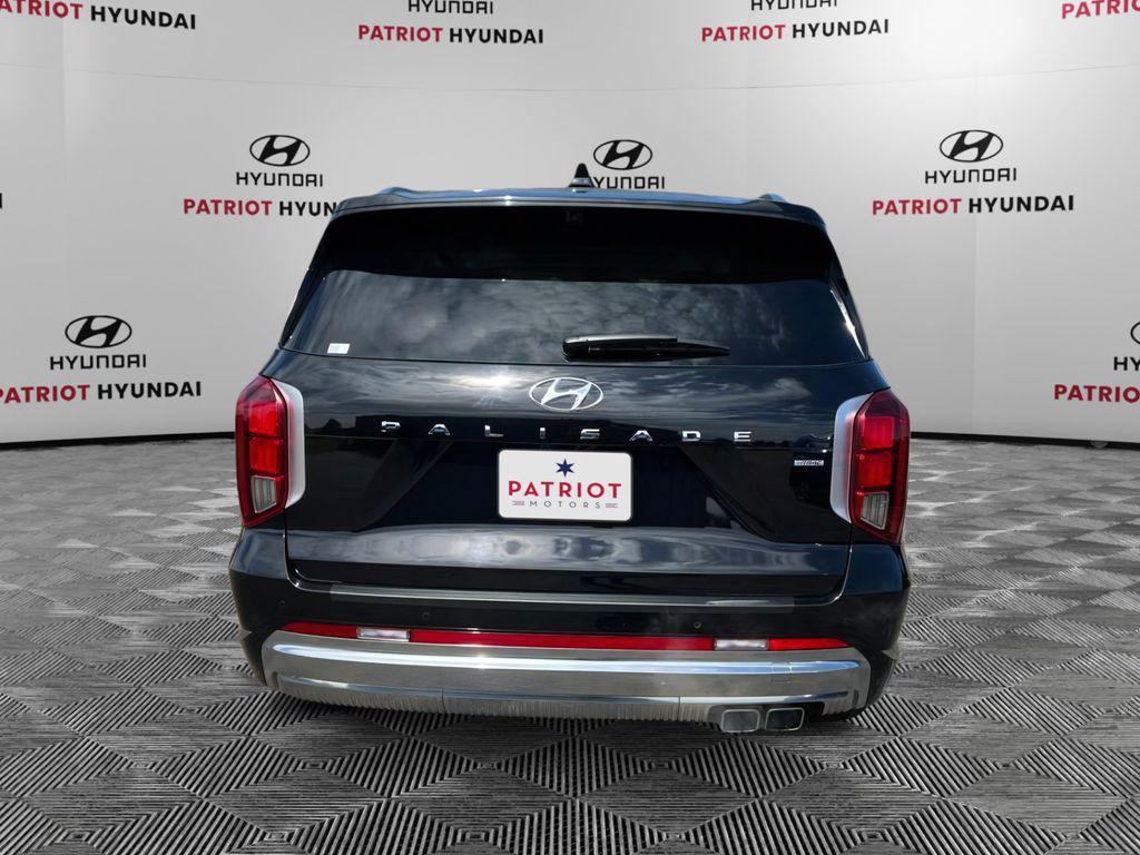 used 2024 Hyundai Palisade car, priced at $40,441