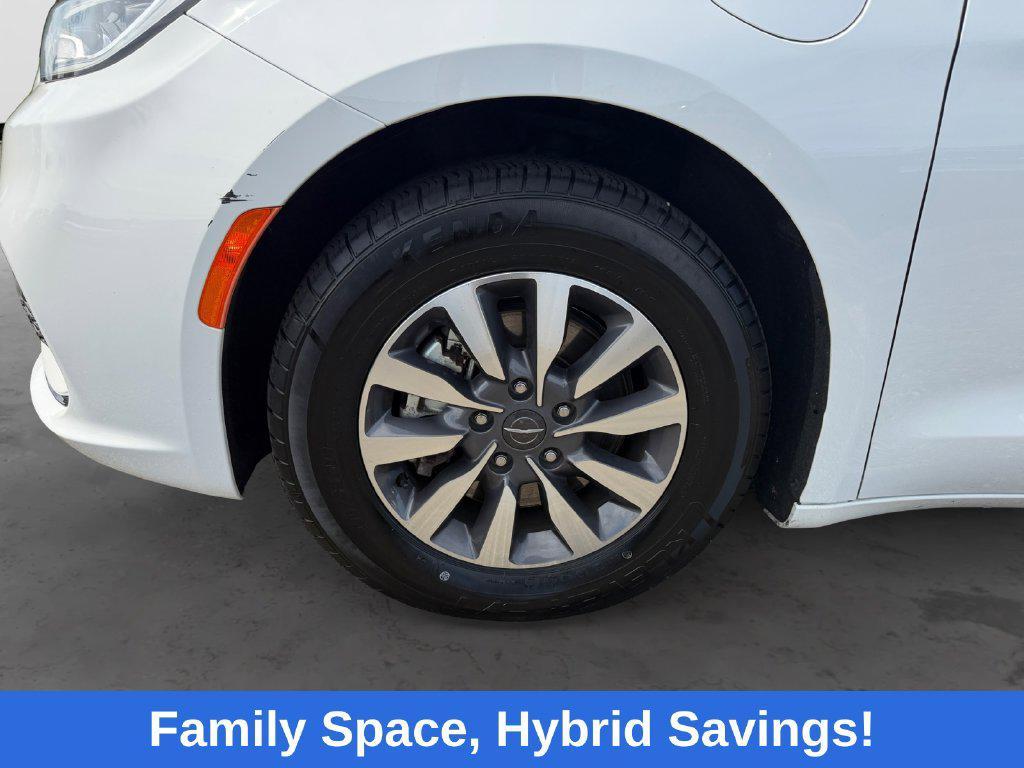 used 2024 Chrysler Pacifica Hybrid car, priced at $19,383