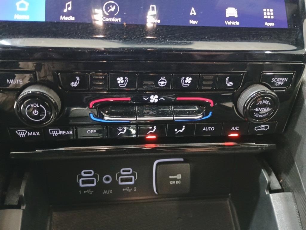 used 2024 Jeep Grand Cherokee L car, priced at $30,224