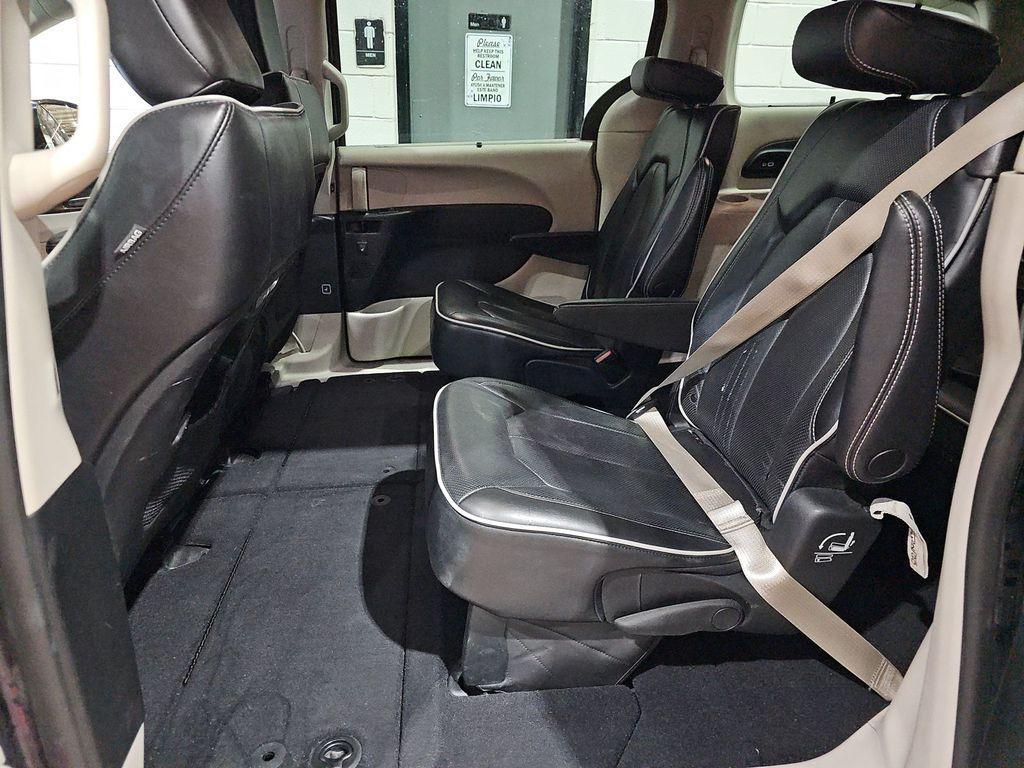 used 2023 Chrysler Pacifica car, priced at $25,994