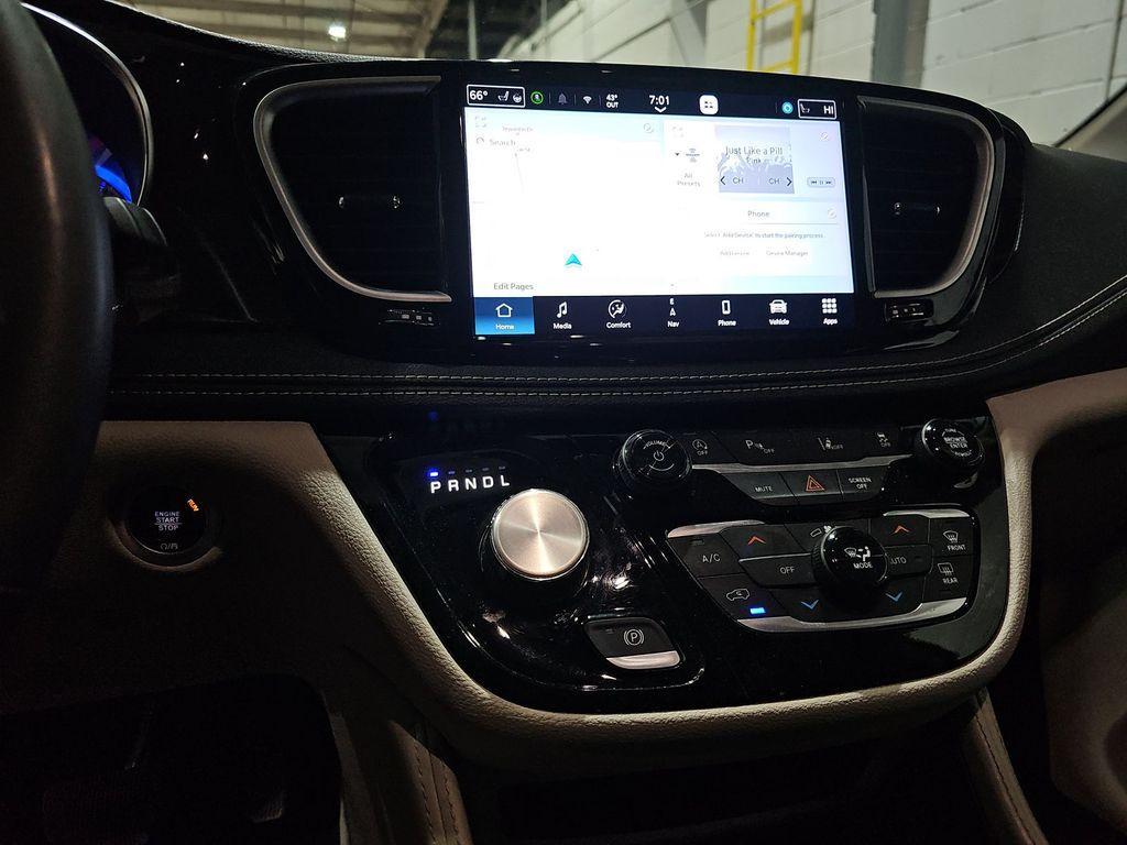 used 2023 Chrysler Pacifica car, priced at $25,994