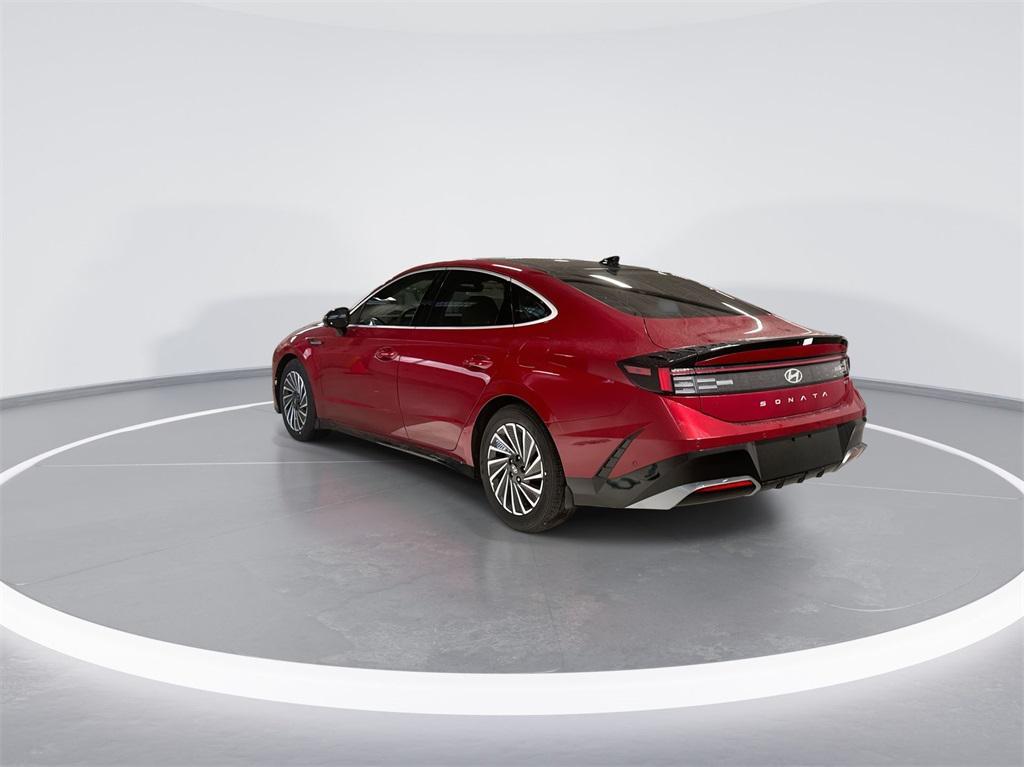 new 2025 Hyundai Sonata Hybrid car, priced at $32,684