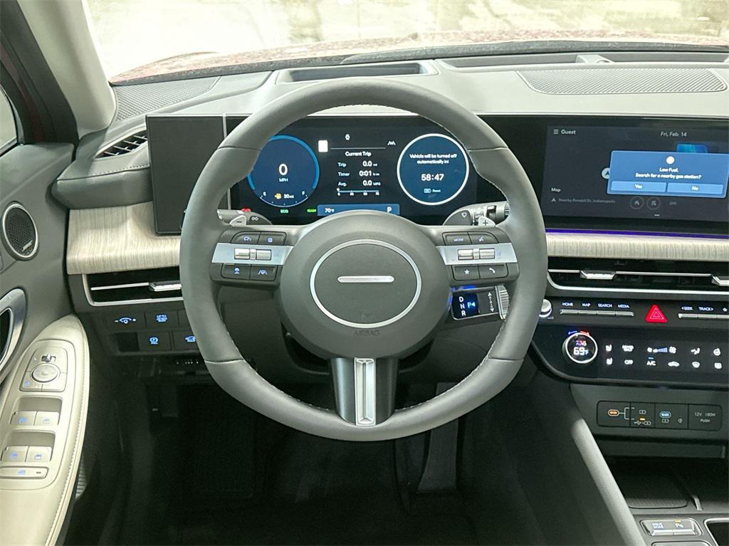 new 2025 Hyundai Sonata Hybrid car, priced at $32,684
