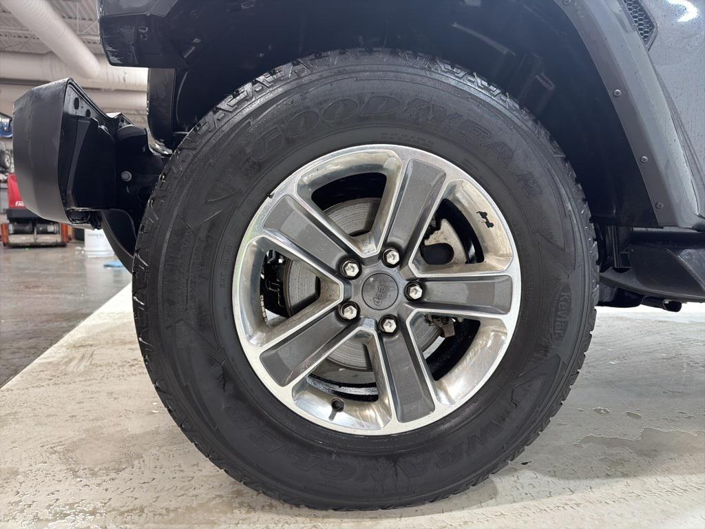 used 2021 Jeep Wrangler Unlimited car, priced at $26,994