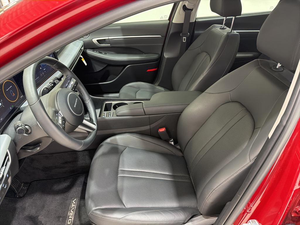 used 2025 Hyundai Sonata Hybrid car, priced at $35,244