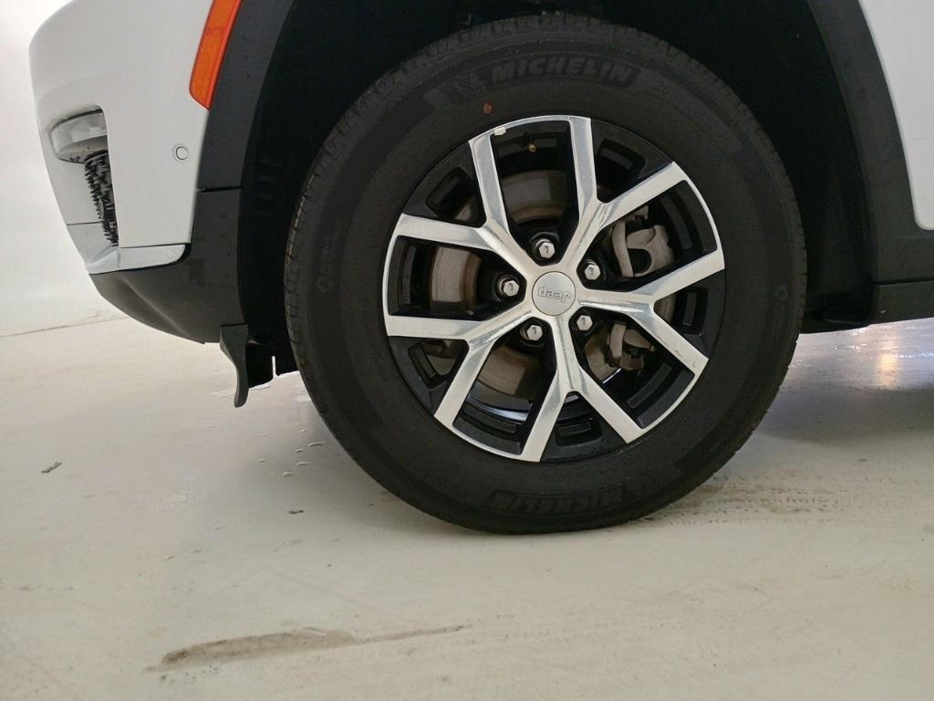 used 2024 Jeep Grand Cherokee L car, priced at $30,844