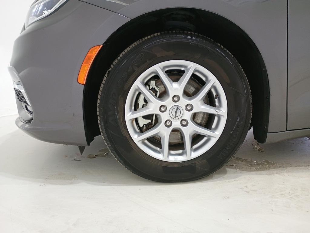used 2023 Chrysler Pacifica car, priced at $24,744