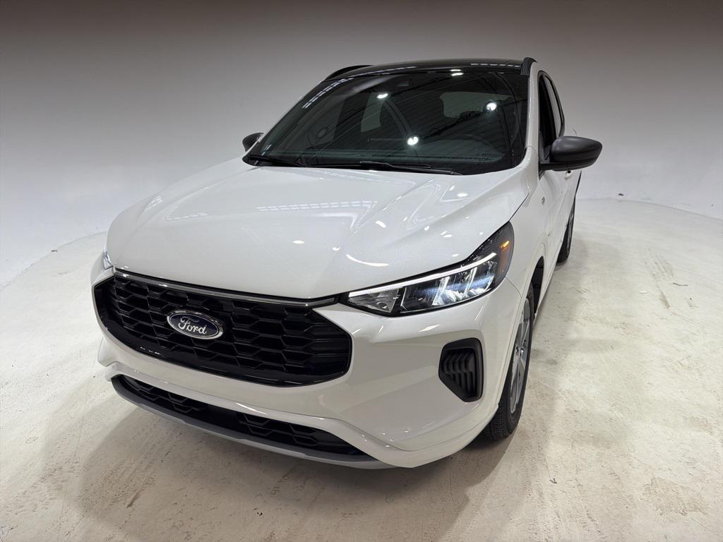 used 2023 Ford Escape car, priced at $20,944