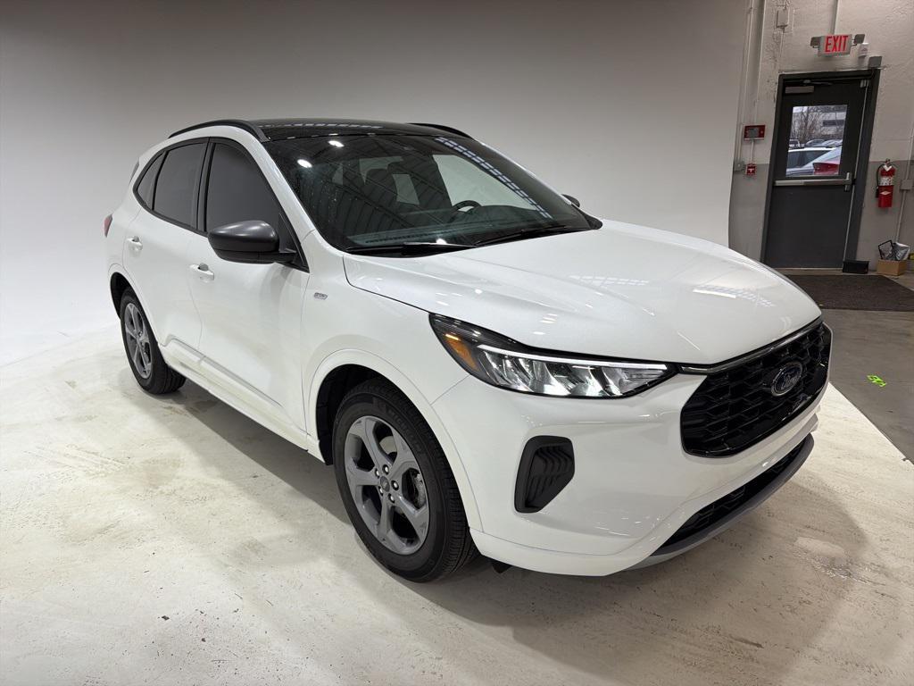 used 2023 Ford Escape car, priced at $20,944