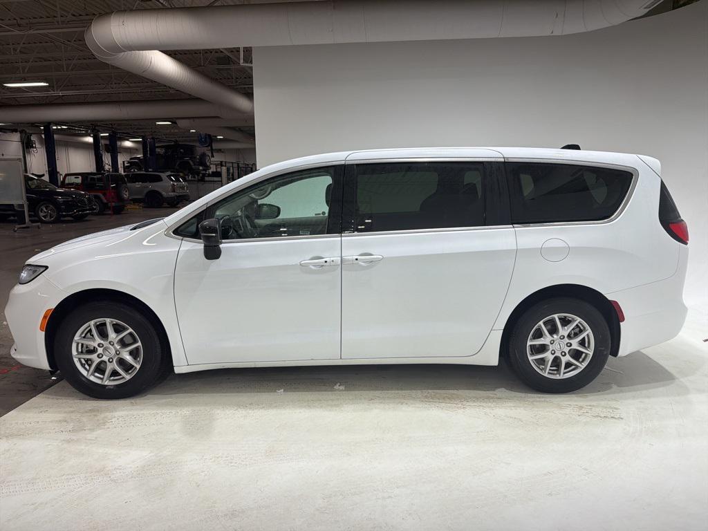 used 2024 Chrysler Pacifica car, priced at $26,224