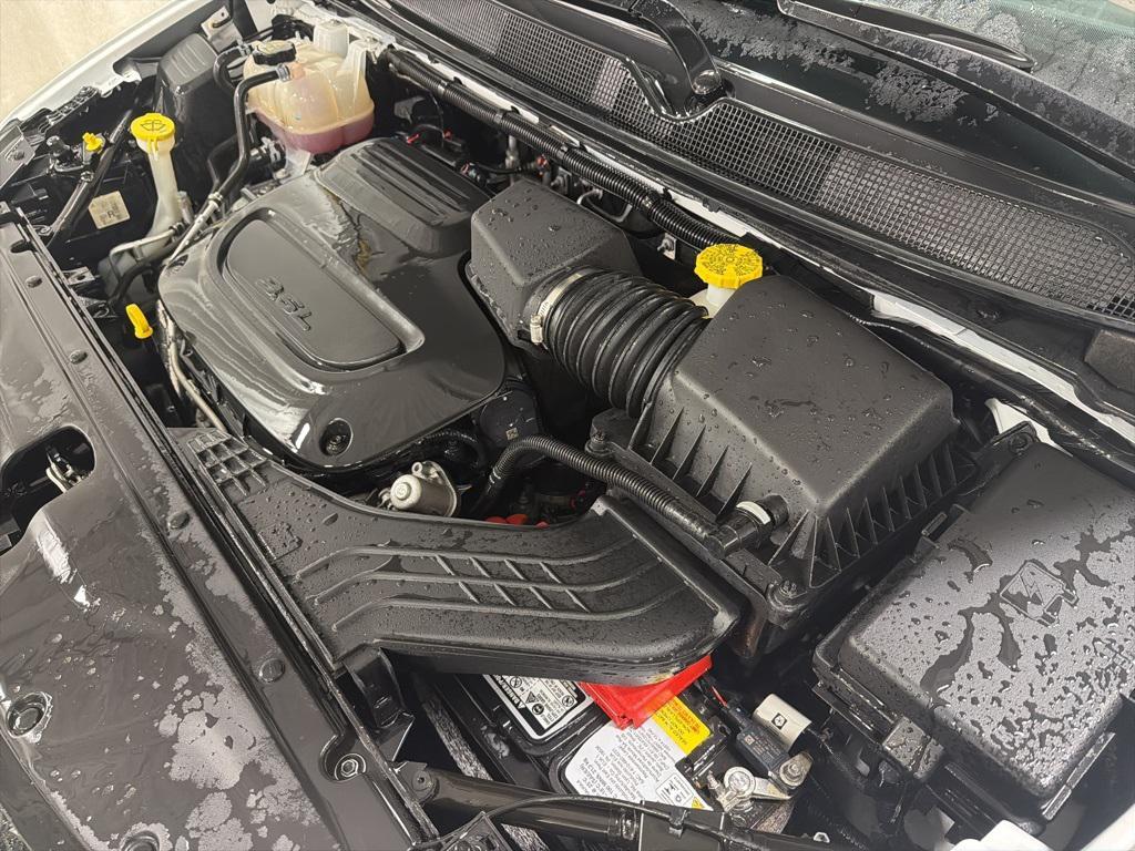 used 2024 Chrysler Pacifica car, priced at $25,224