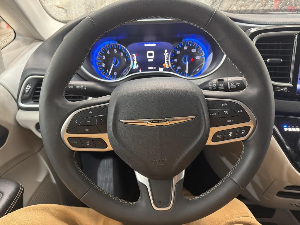 used 2024 Chrysler Pacifica car, priced at $25,224