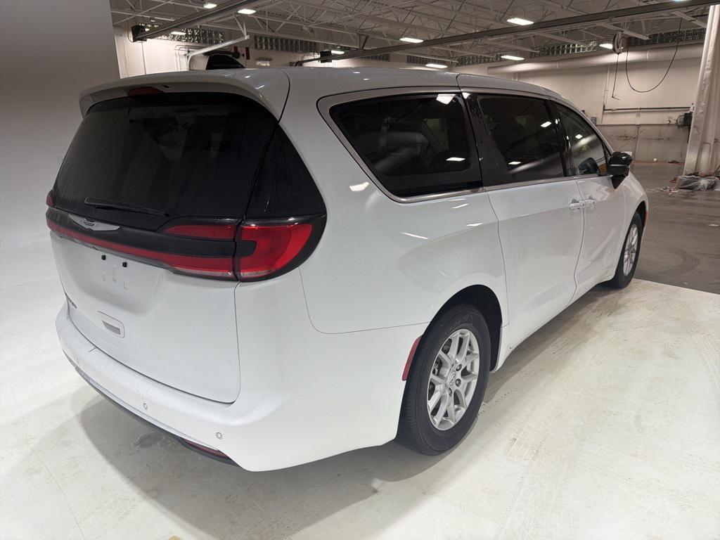 used 2024 Chrysler Pacifica car, priced at $25,224