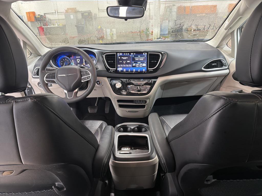 used 2024 Chrysler Pacifica car, priced at $25,224