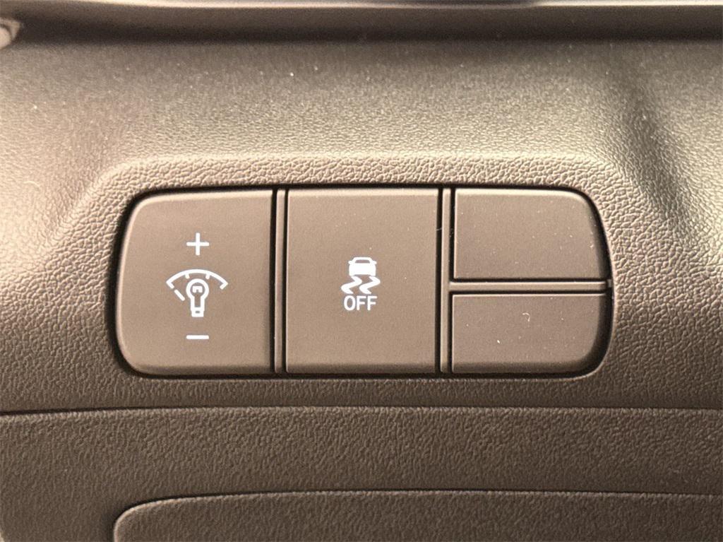 new 2025 Hyundai Elantra car, priced at $20,493