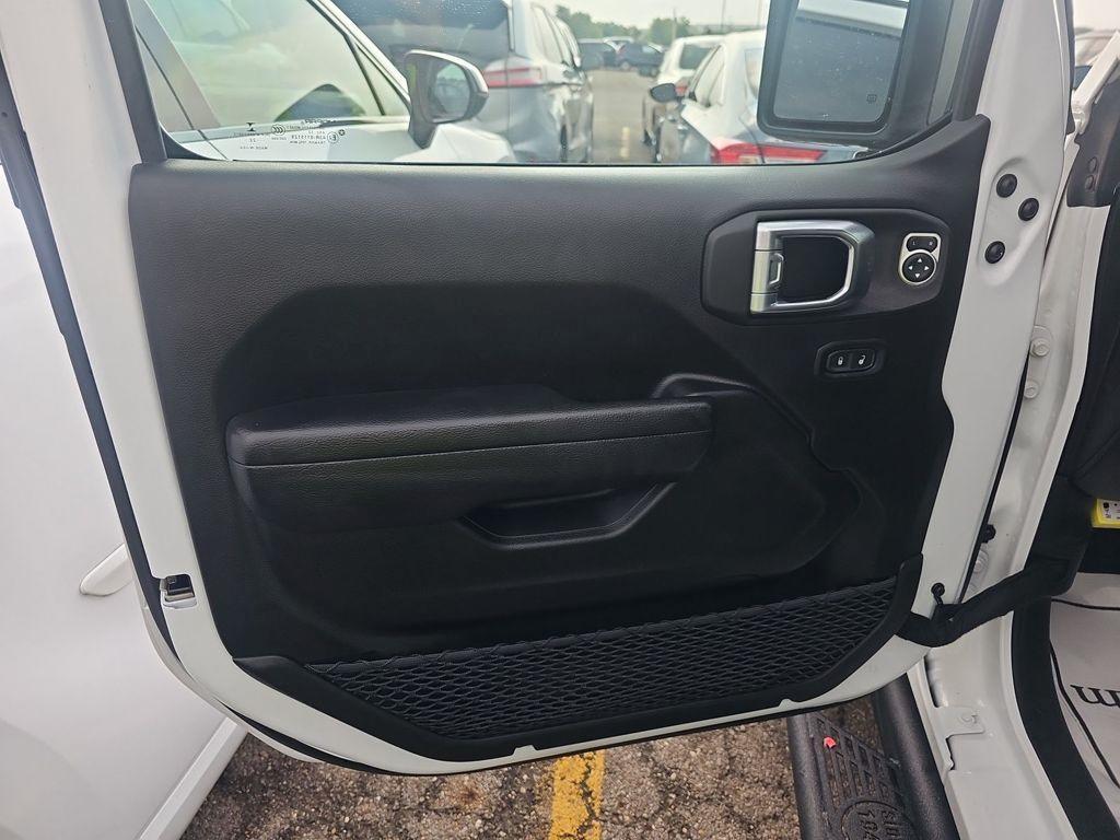 used 2022 Jeep Wrangler Unlimited car, priced at $27,494