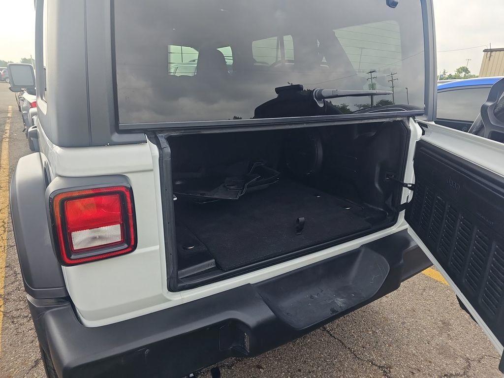 used 2022 Jeep Wrangler Unlimited car, priced at $27,494